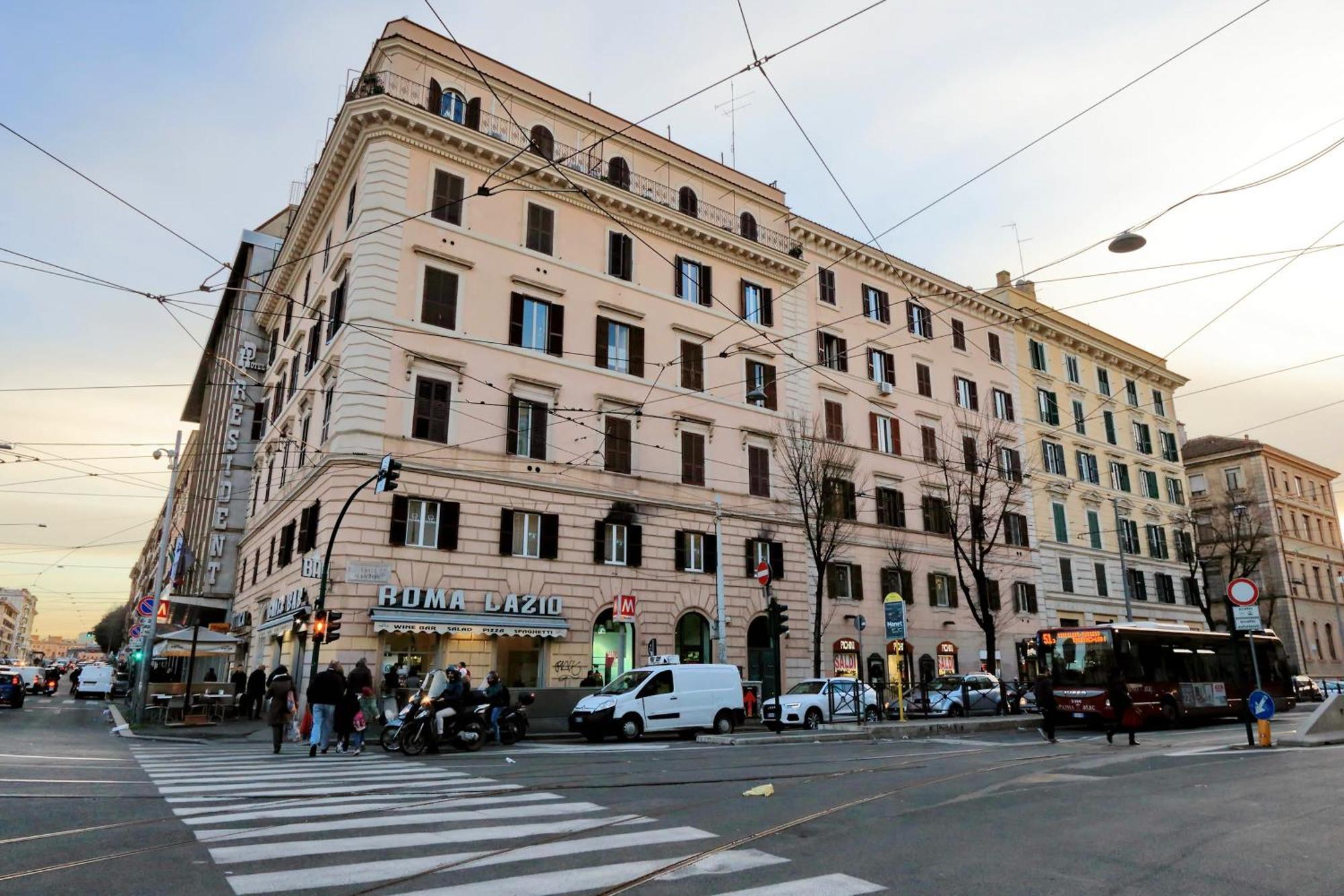 Deza Cozy Place Manzoni Rome Bagian luar foto